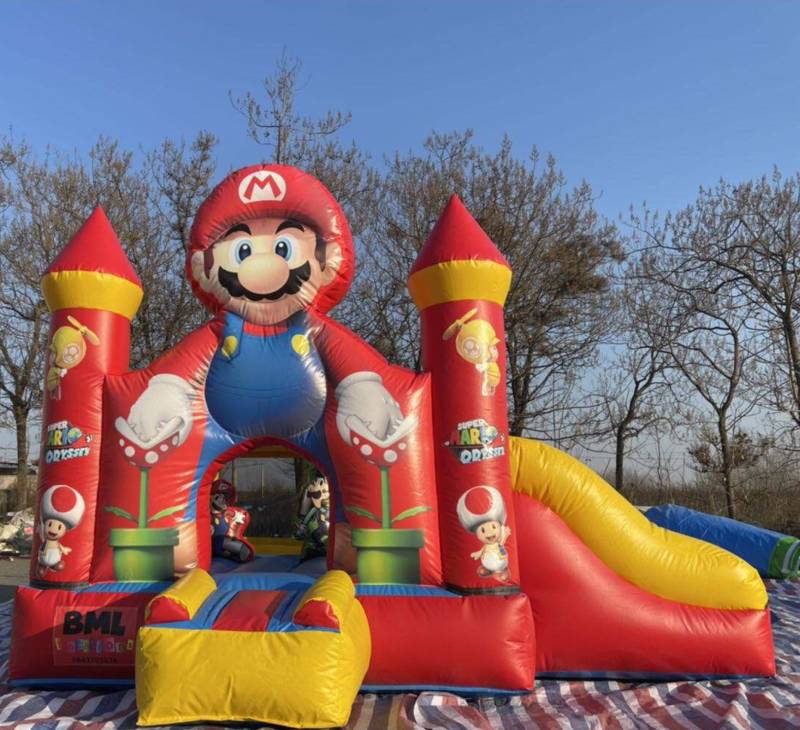 Location de Structure Gonflable Thème Mini Mario à Lyon et ses Alentours