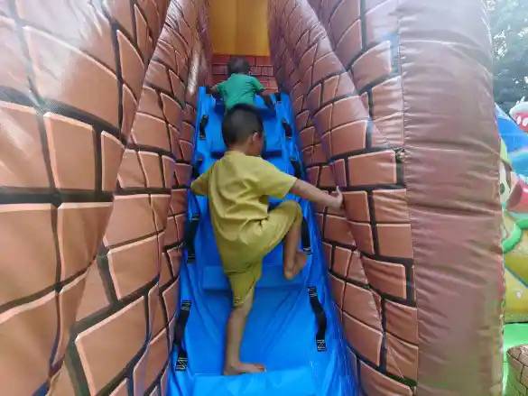 Location de structure gonflable Combo Mario à Tassin-la-Demi-Lune (Lyon)